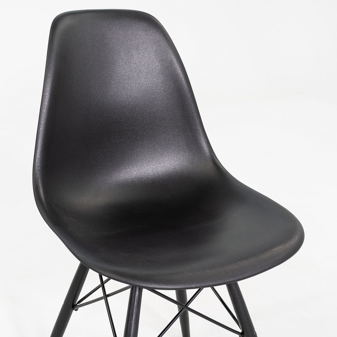 DSW Chair