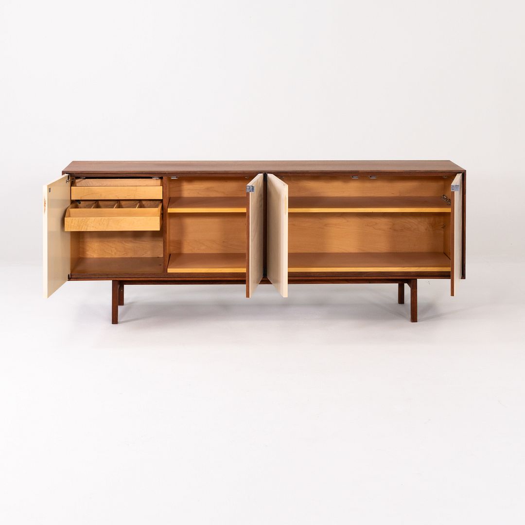 Cabinet, Model 541