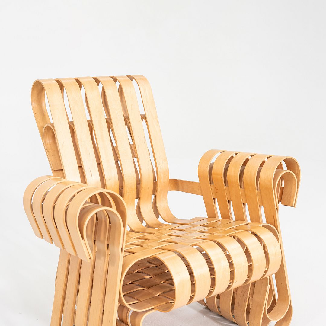 Power Play Lounge Chair
