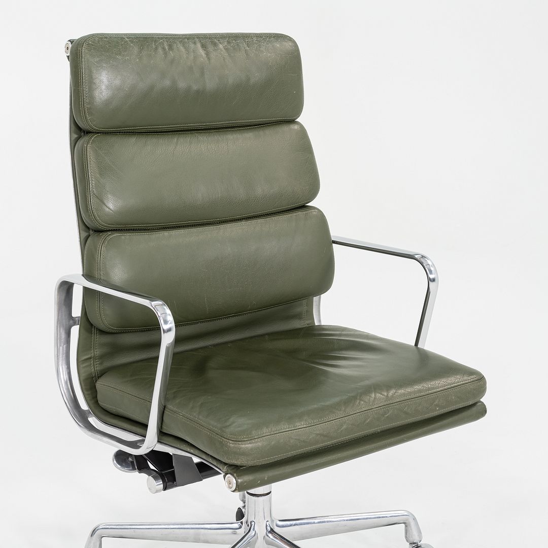 Soft Pad Executive Chair, Model EA437