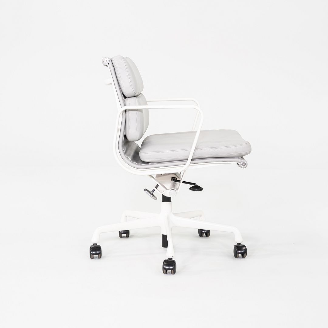 Soft Pad Management Desk Chair, EA435