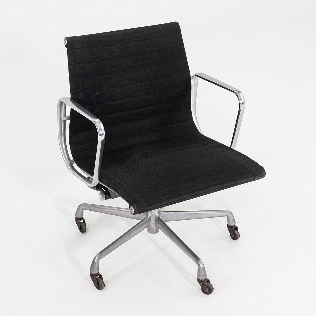 Aluminum Group Management Desk Chair, Model EA335