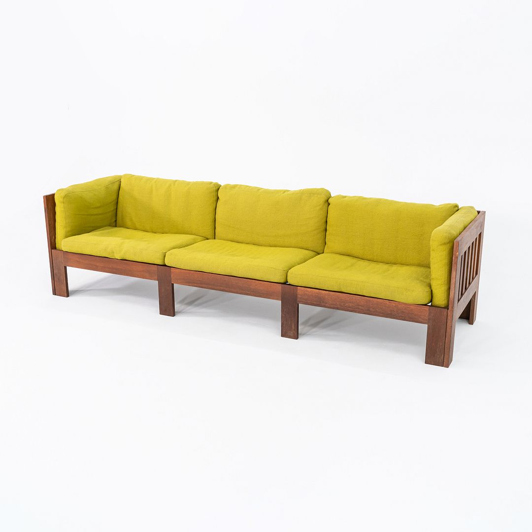 TP633 Sofa