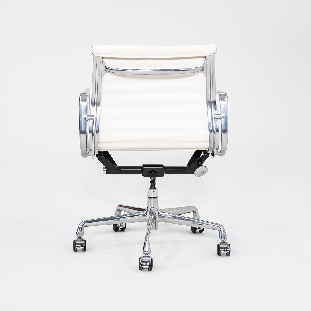 Aluminum Group Management Desk Chair, EA335