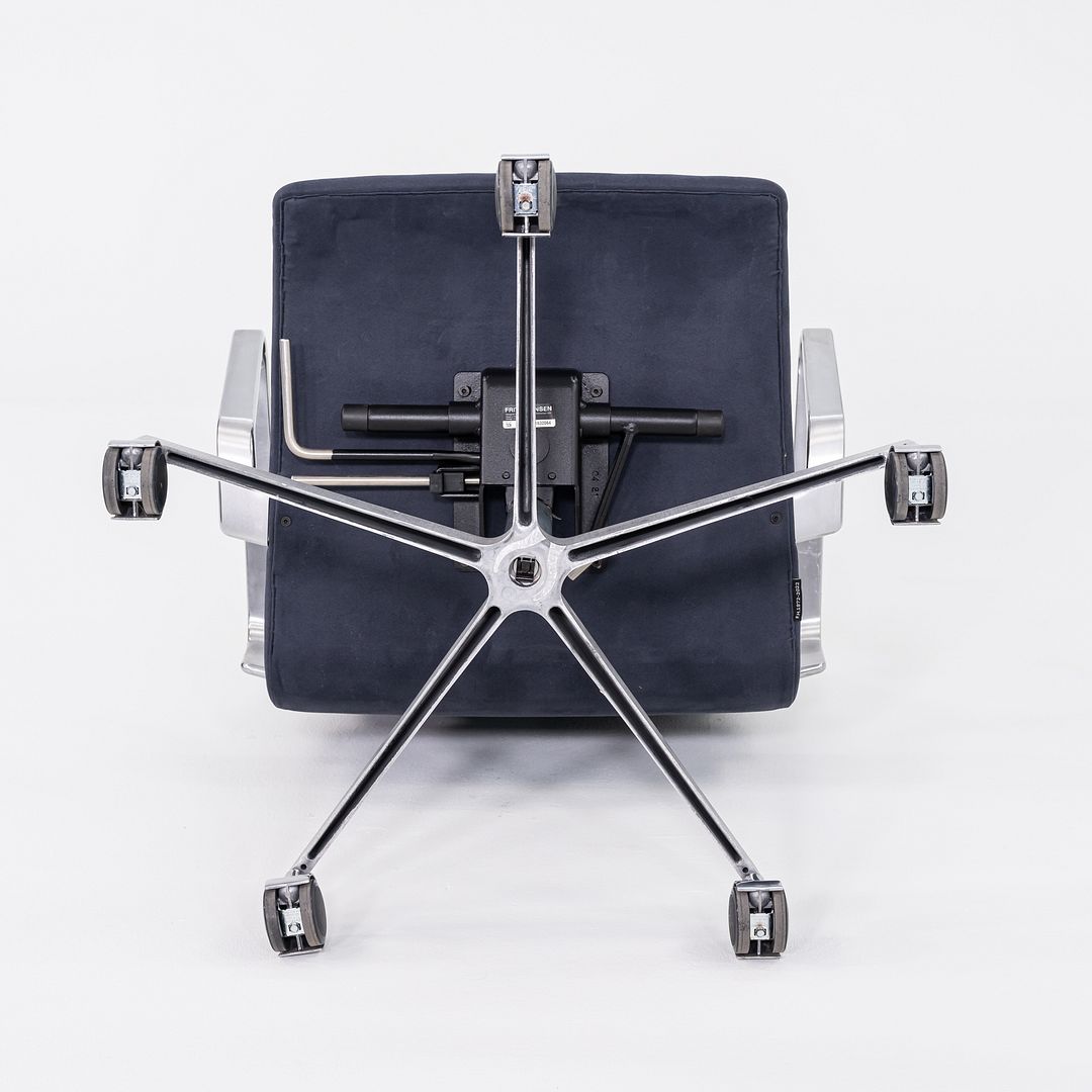 Oxford Chair, Model 3271W