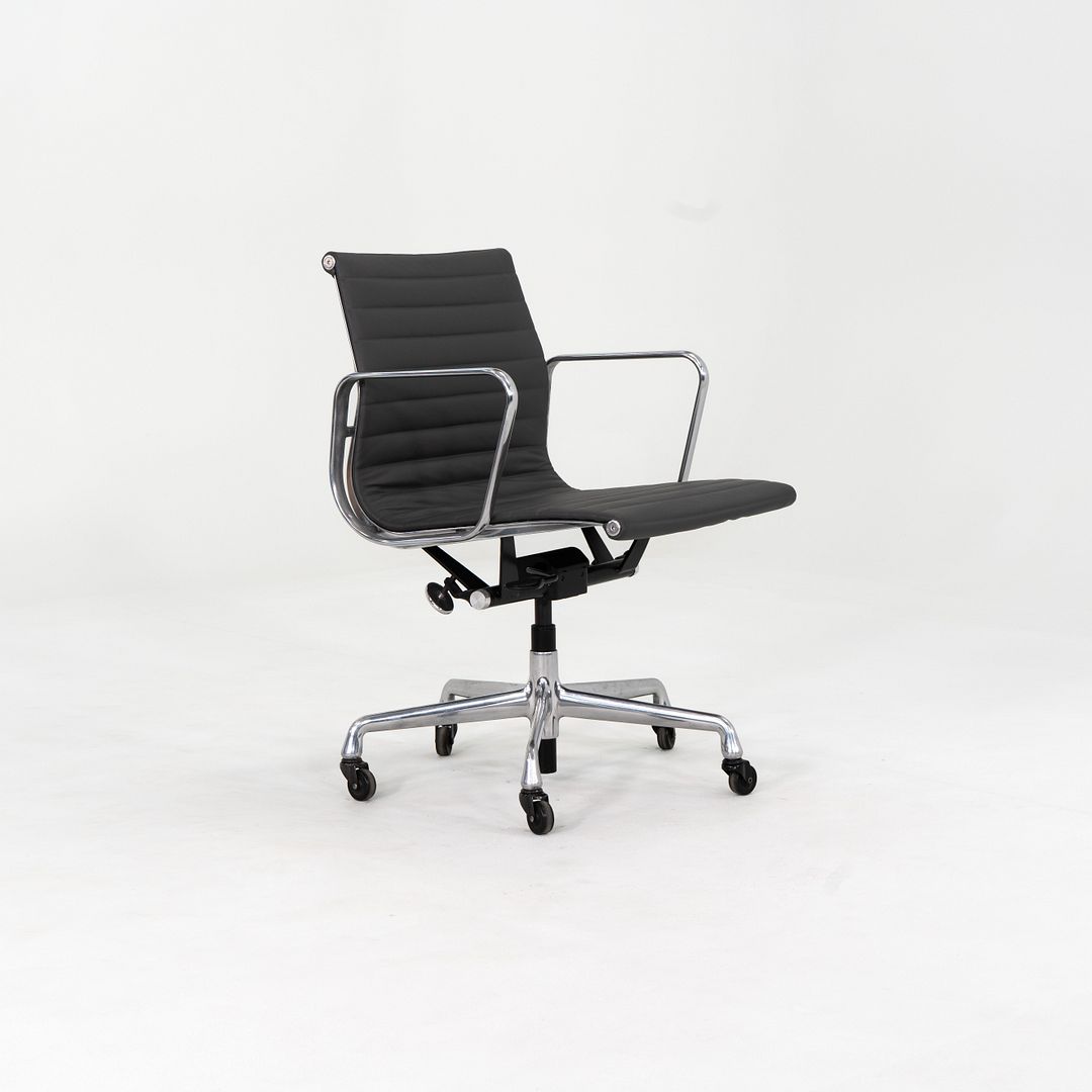 Aluminum Group Management Desk Chair, Model EA335