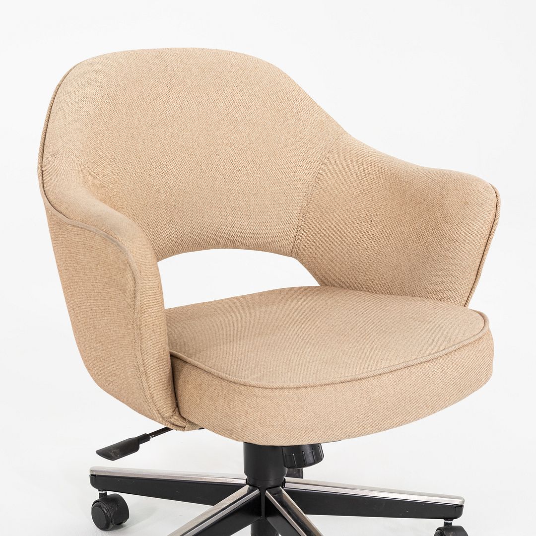 Saarinen Executive Arm Chair with Swivel Base