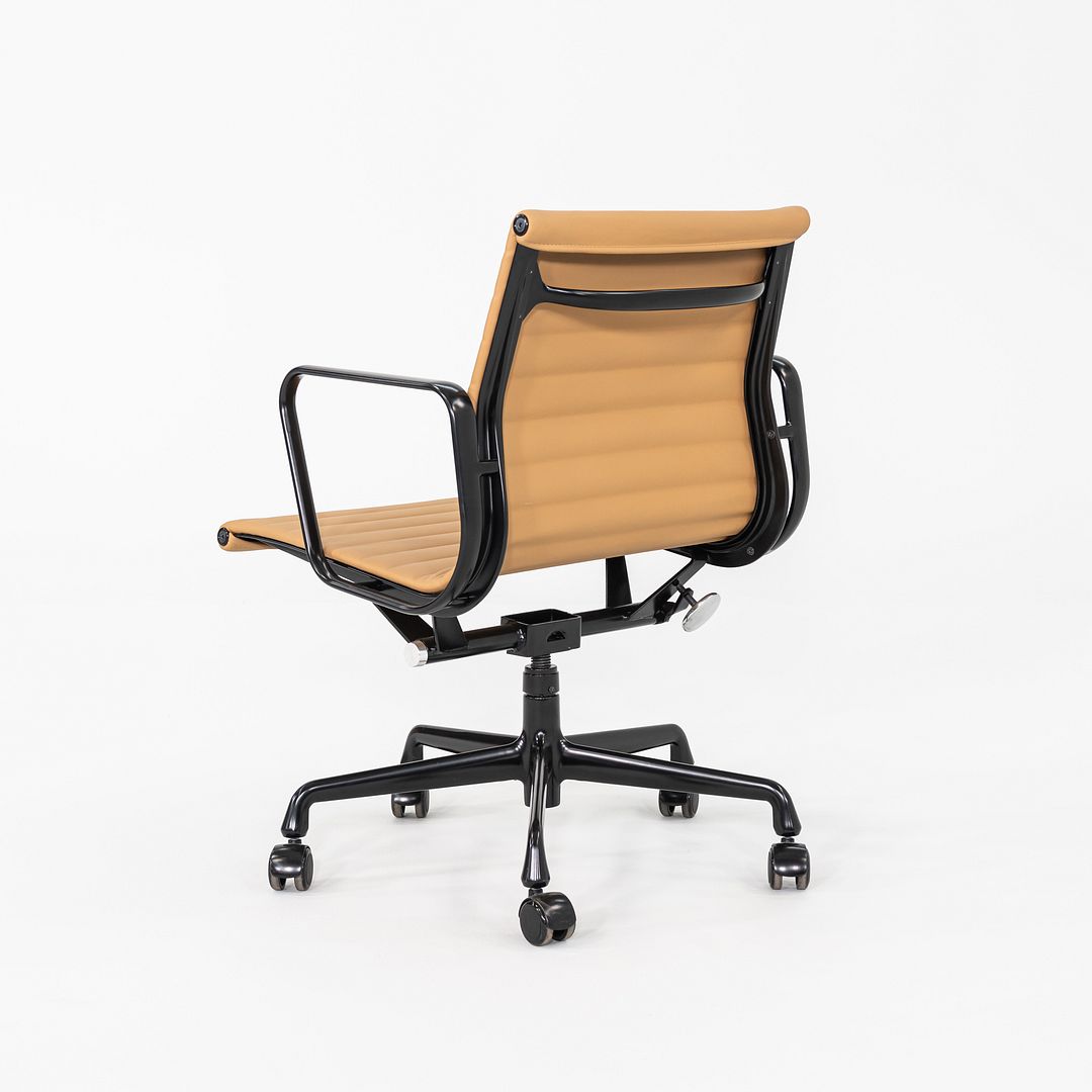 Eames Aluminum Group Management Desk Chair, Model EA335