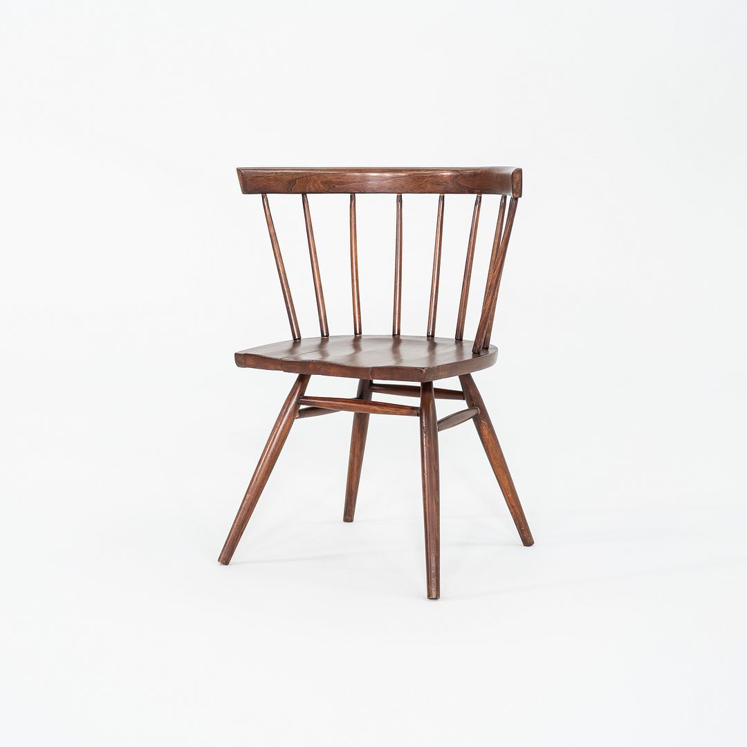 N19 Straight Chair