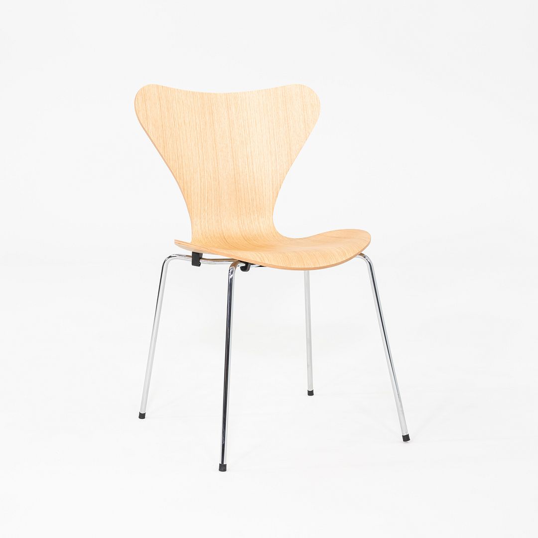 Series 7 Chair, Model 3107