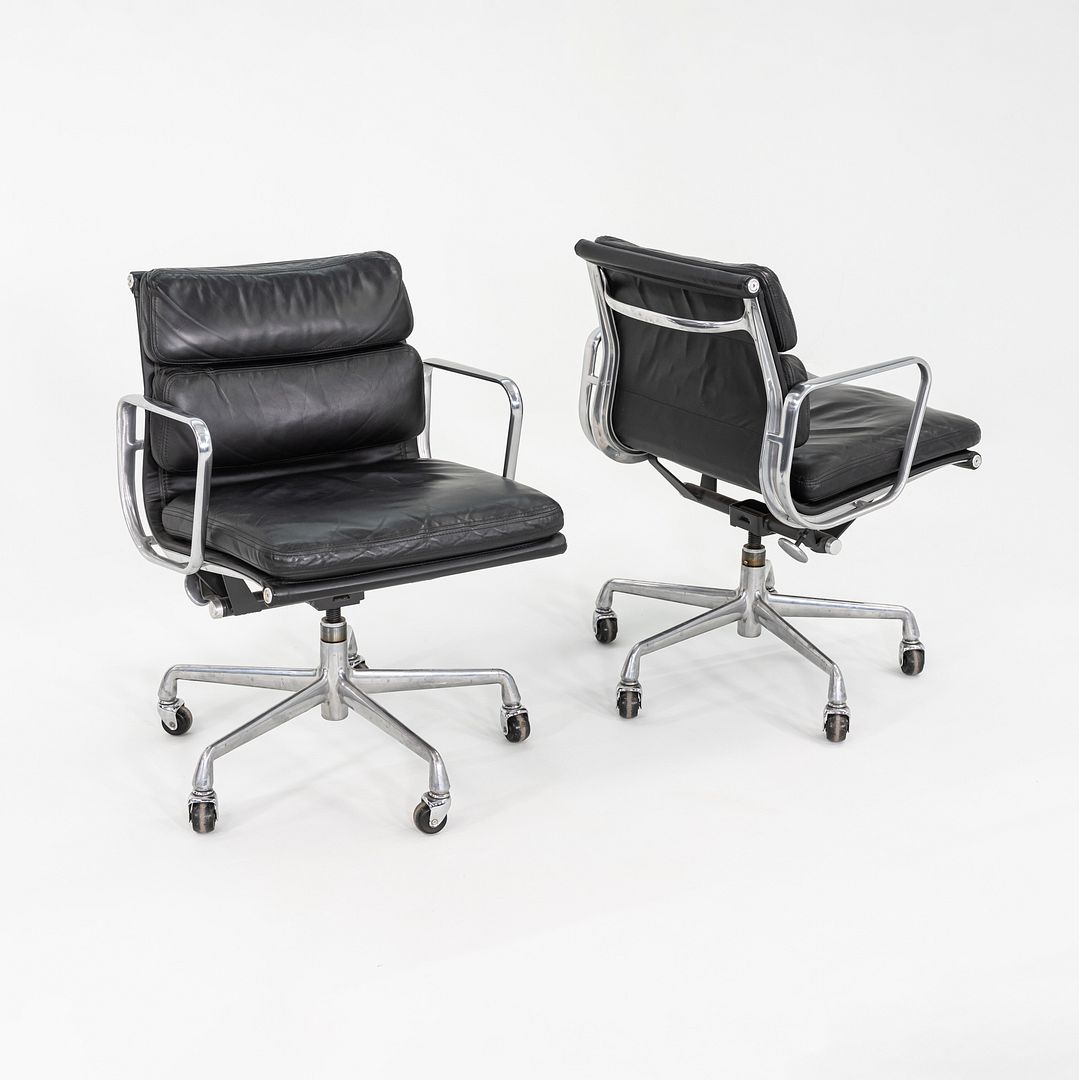 Soft Pad Management Chair, EA435