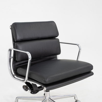 Eames Soft Pad Management Chair, EA435