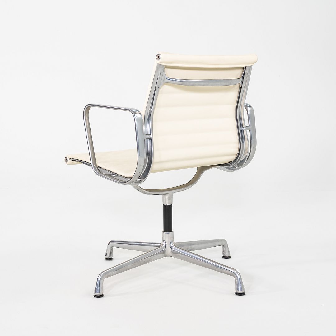 Eames Aluminum Group Management Desk Chair