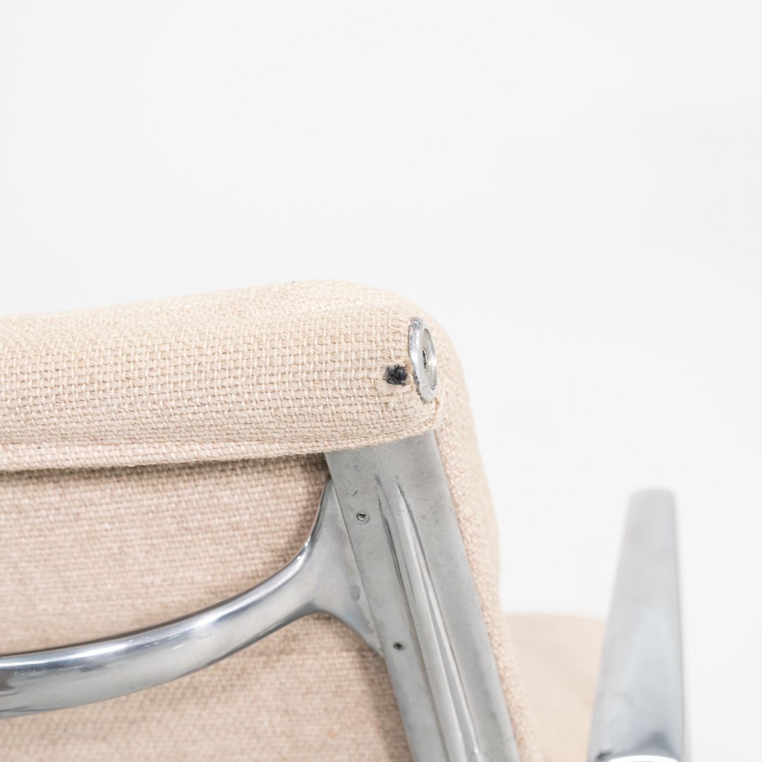 Soft Pad Management Chair, EA435