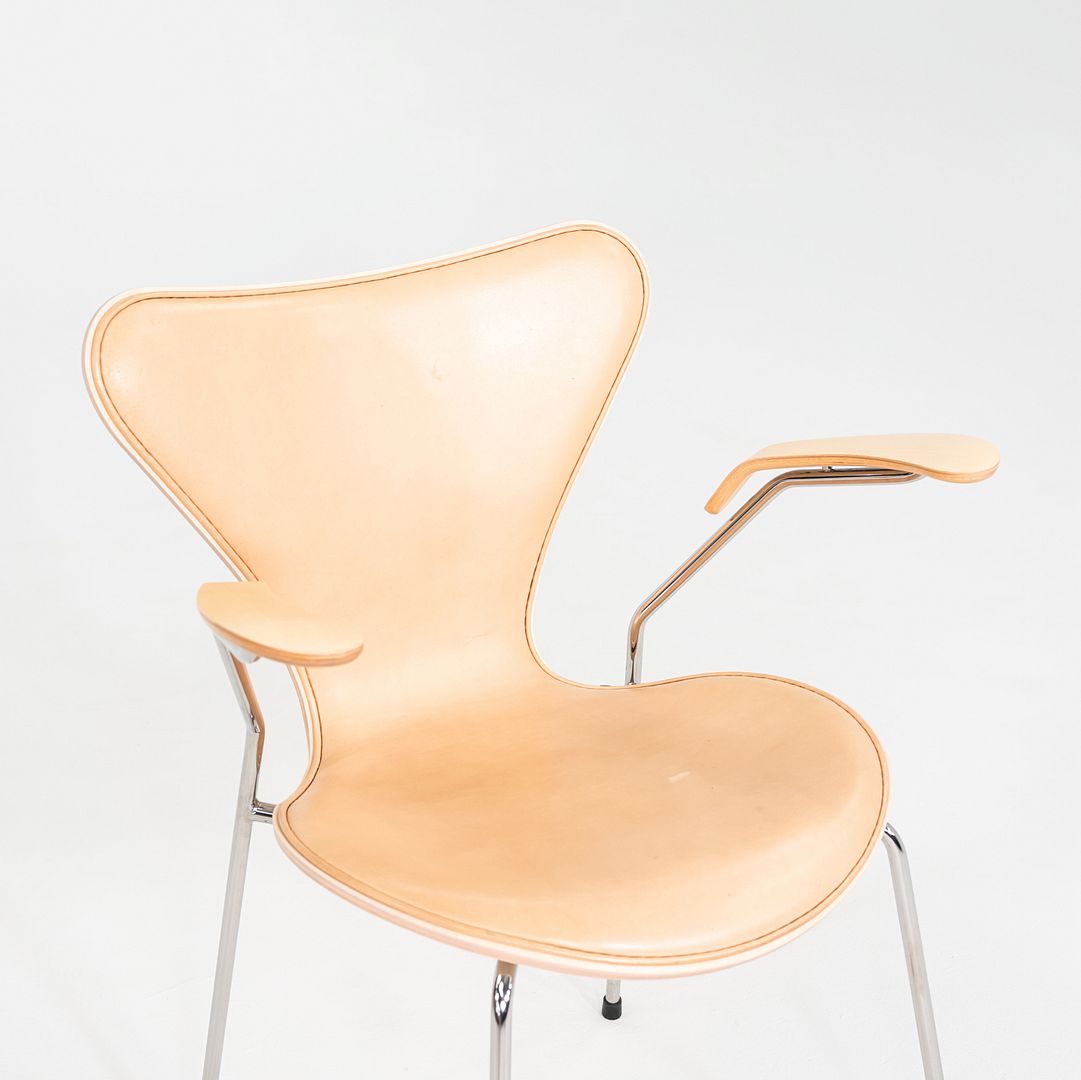 Series 7 Arm Chair