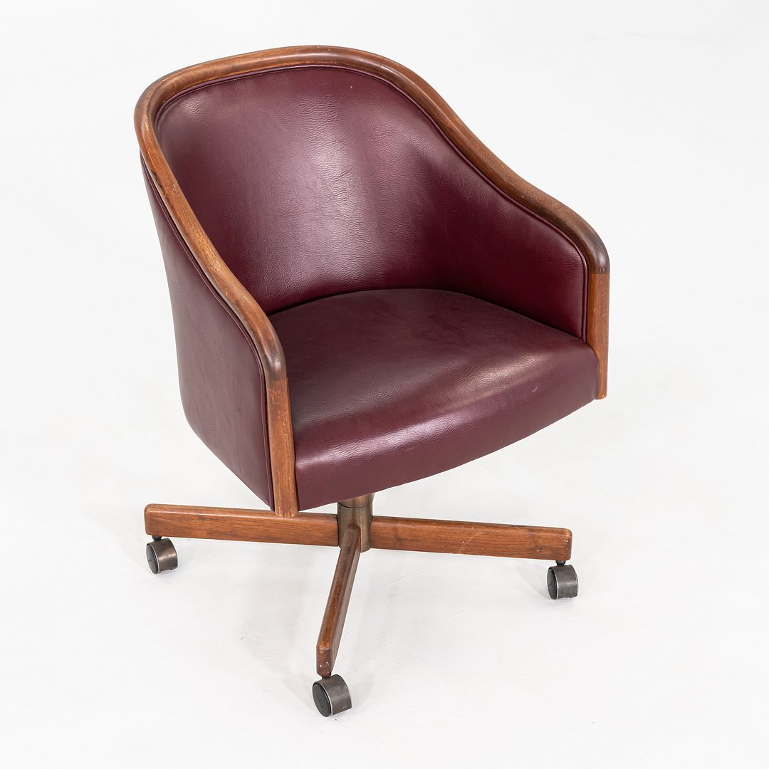 Model 1081 Desk Chair