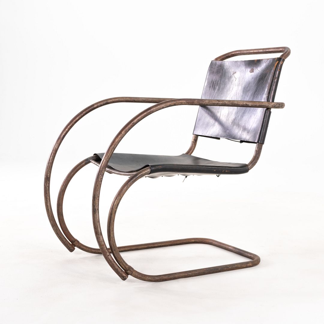 MR 11-12 Lounge Chair