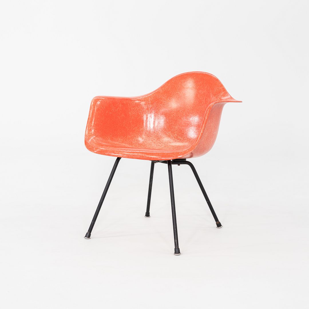 MAX Armchair