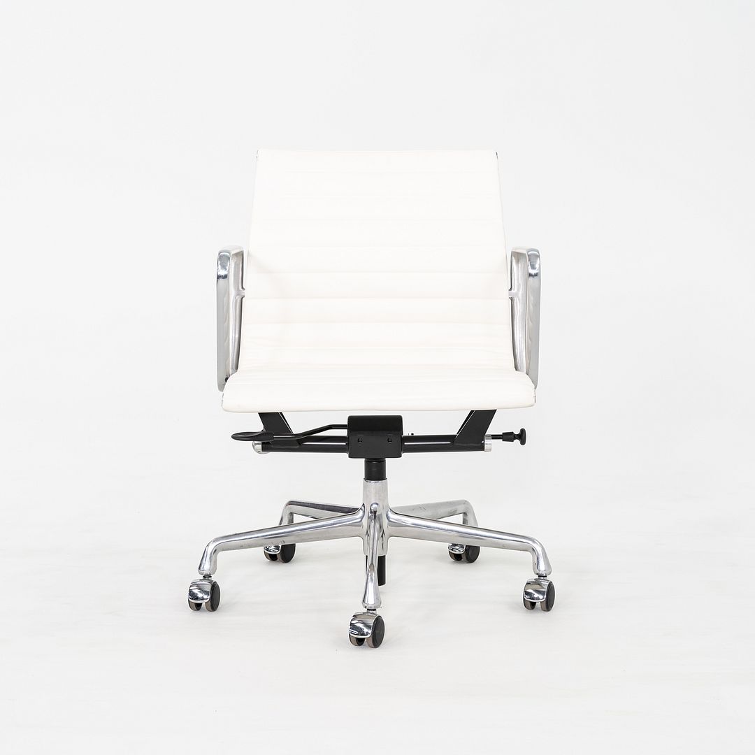 Aluminum Group Management Desk Chair, Model EA335