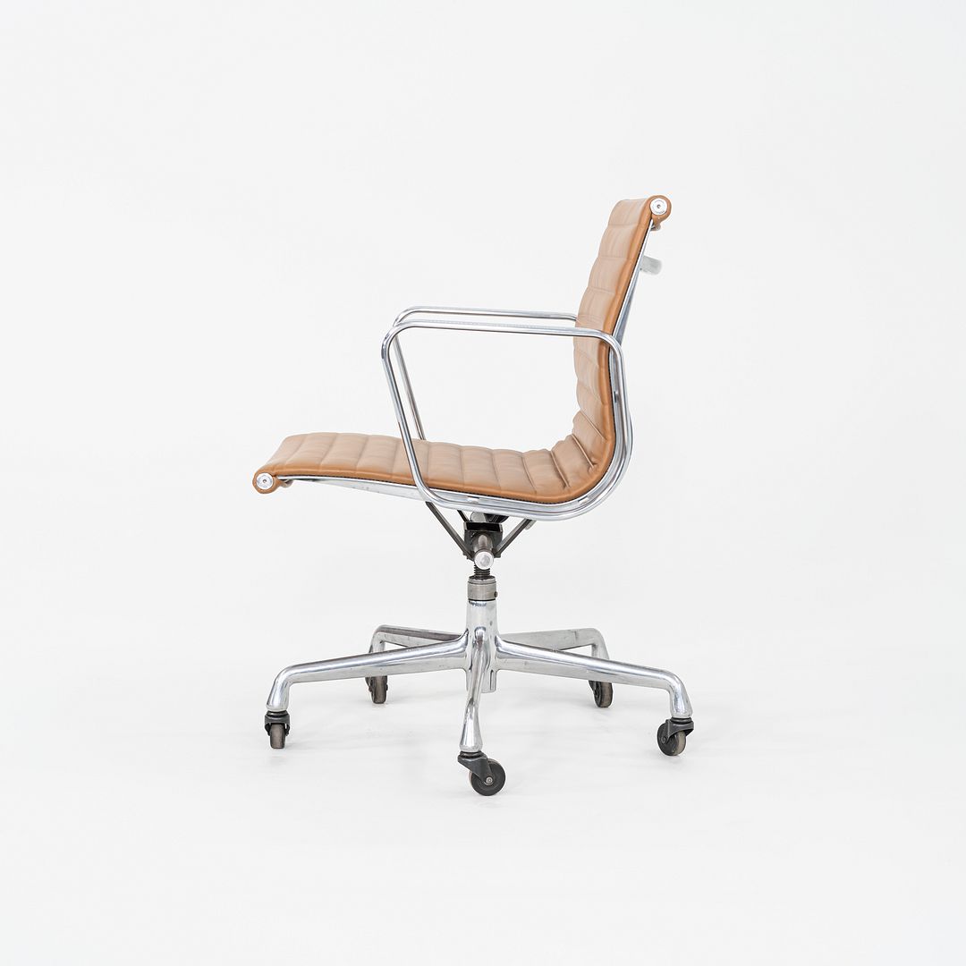 Aluminum Group Management Chair, Model EA335