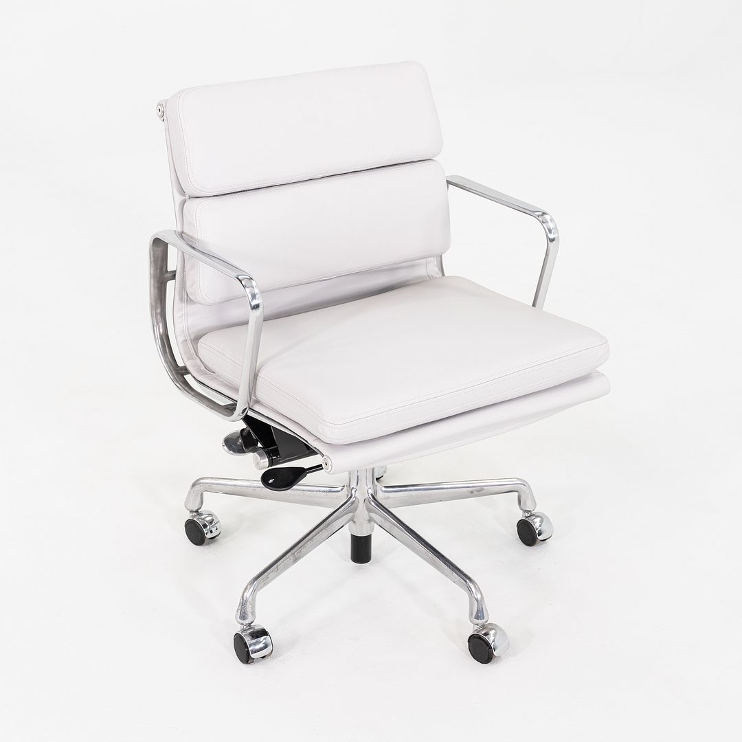 Soft Pad Management Desk Chair, EA435