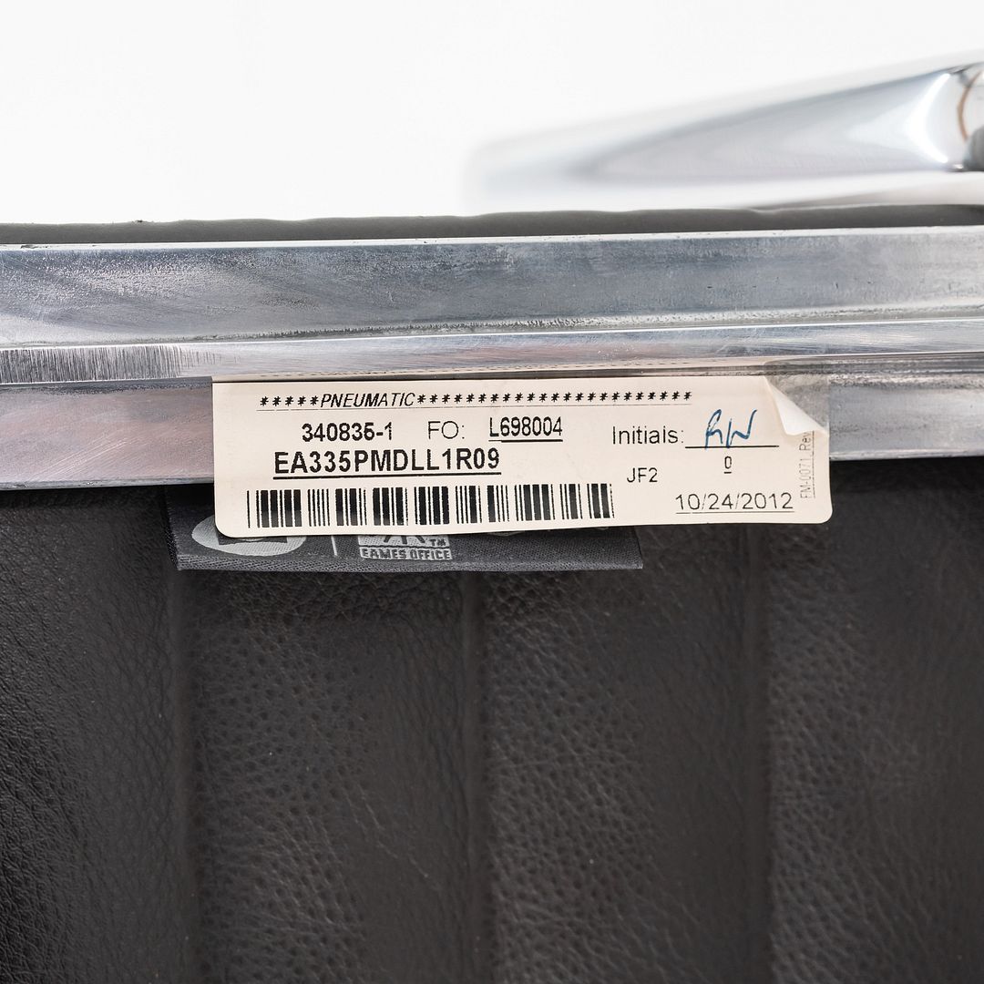 Aluminum Group Management Desk Chair, Model EA335