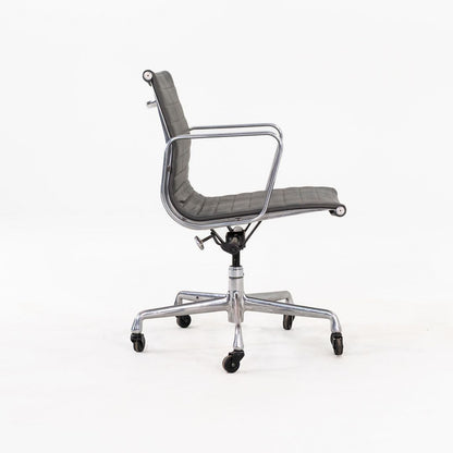 Aluminum Group Management Desk Chair, Model EA335