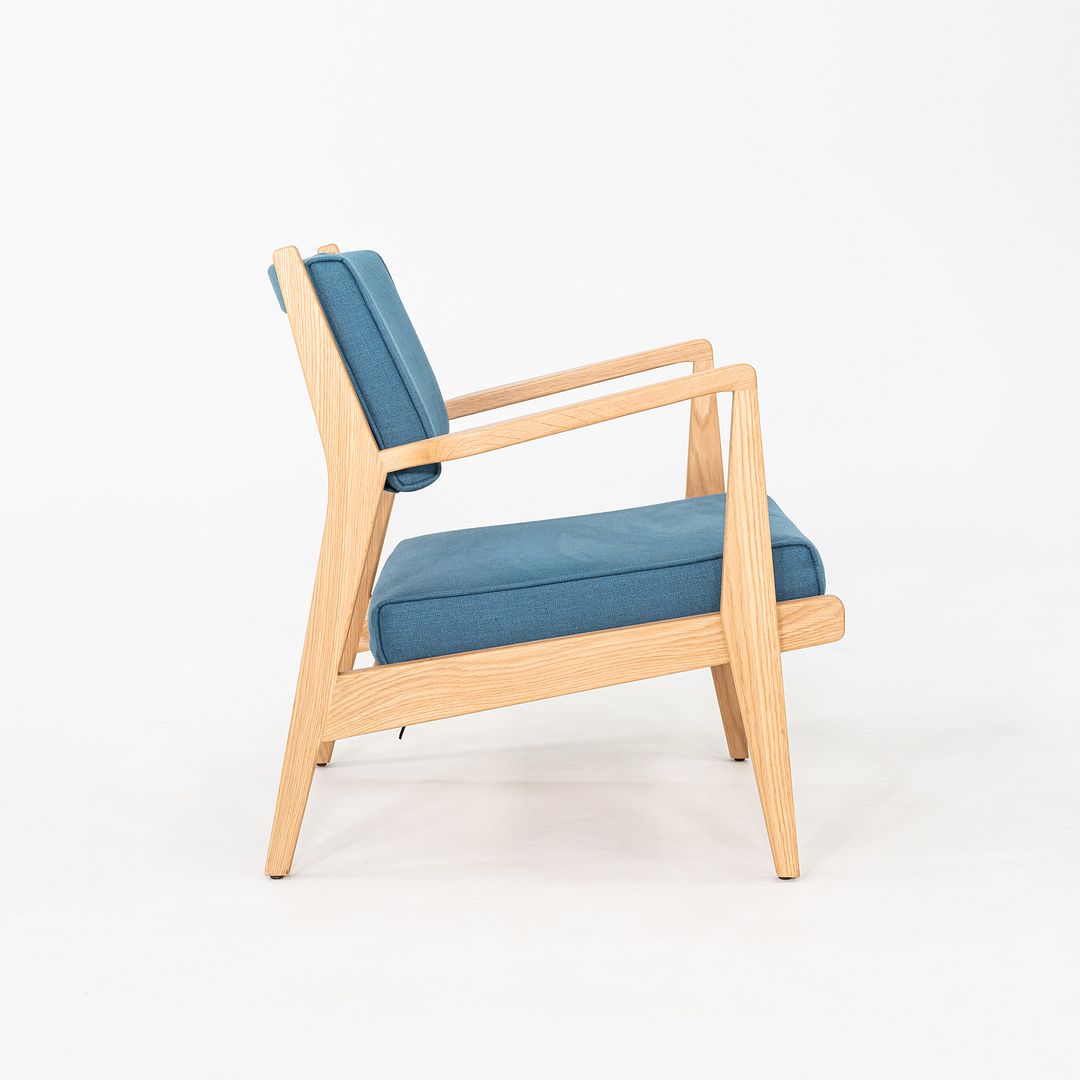 U-430 Lounge Chair