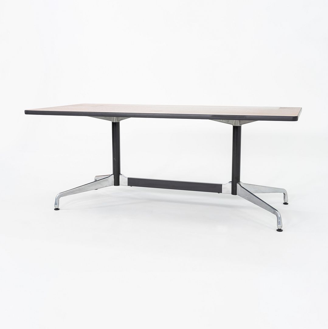 Segmented Conference Table, Model ET143