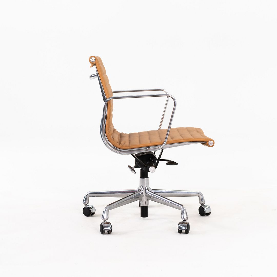Aluminum Group Management Chair, EA335