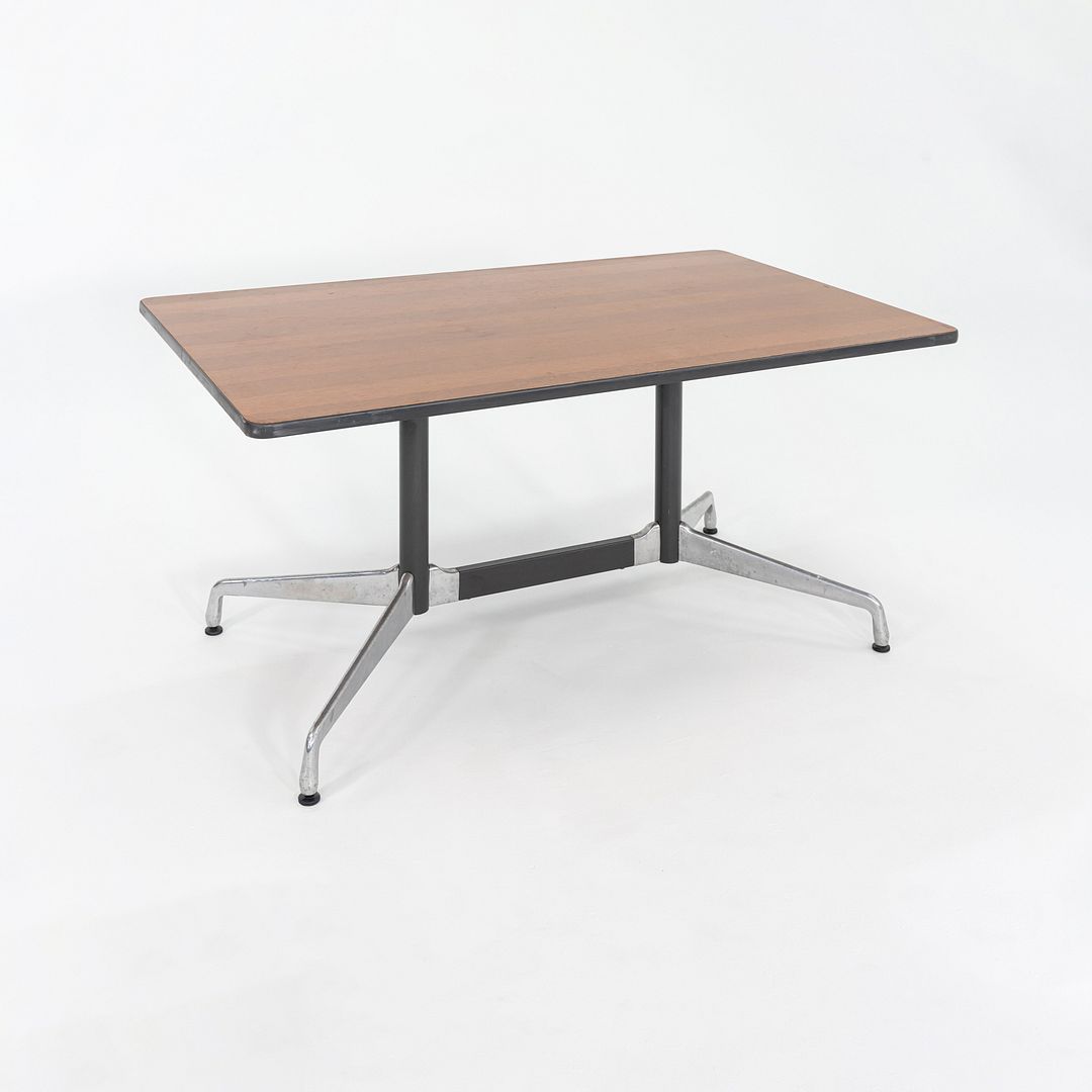 Segmented Conference Table, Model ET142