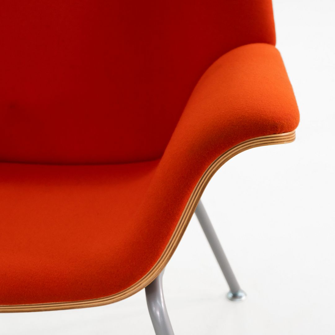 Swoop Lounge Chair