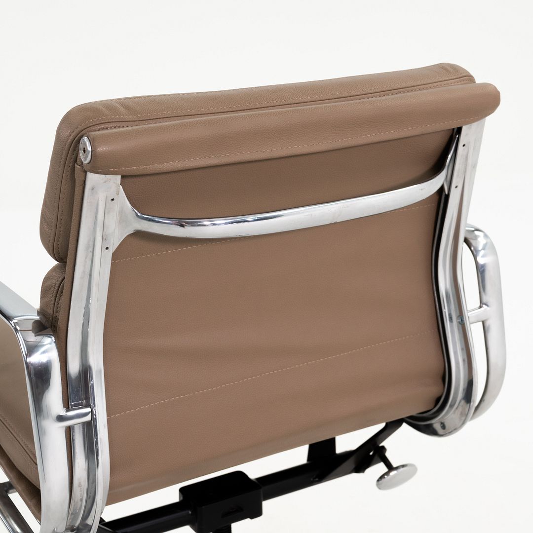 Soft Pad Management Desk Chair, Model EA435