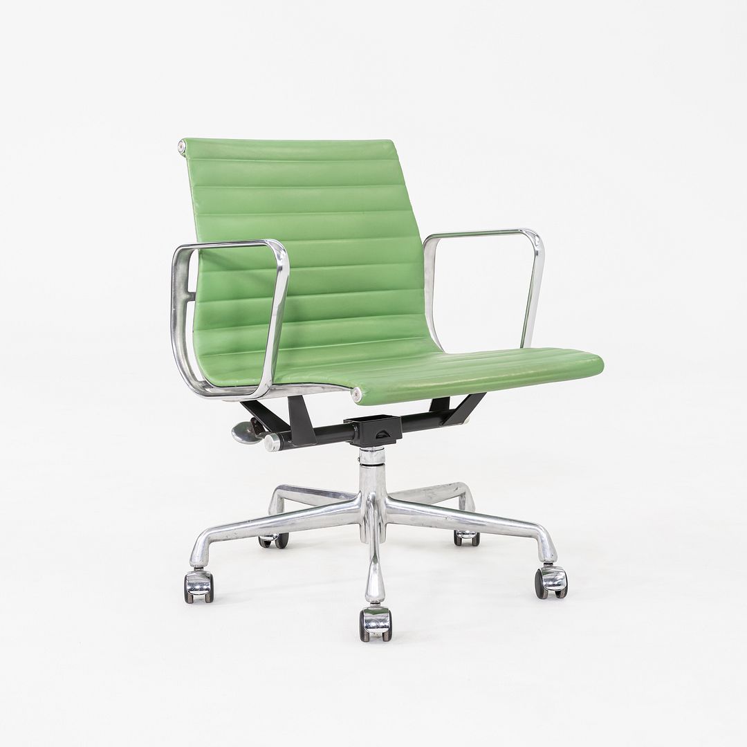 Aluminum Group Management Desk Chair, Model EA335