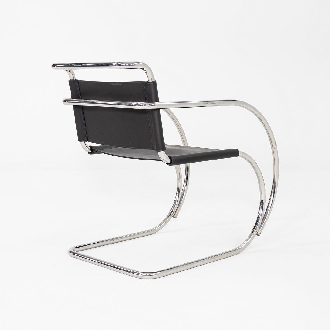 MR20 Arm Chair