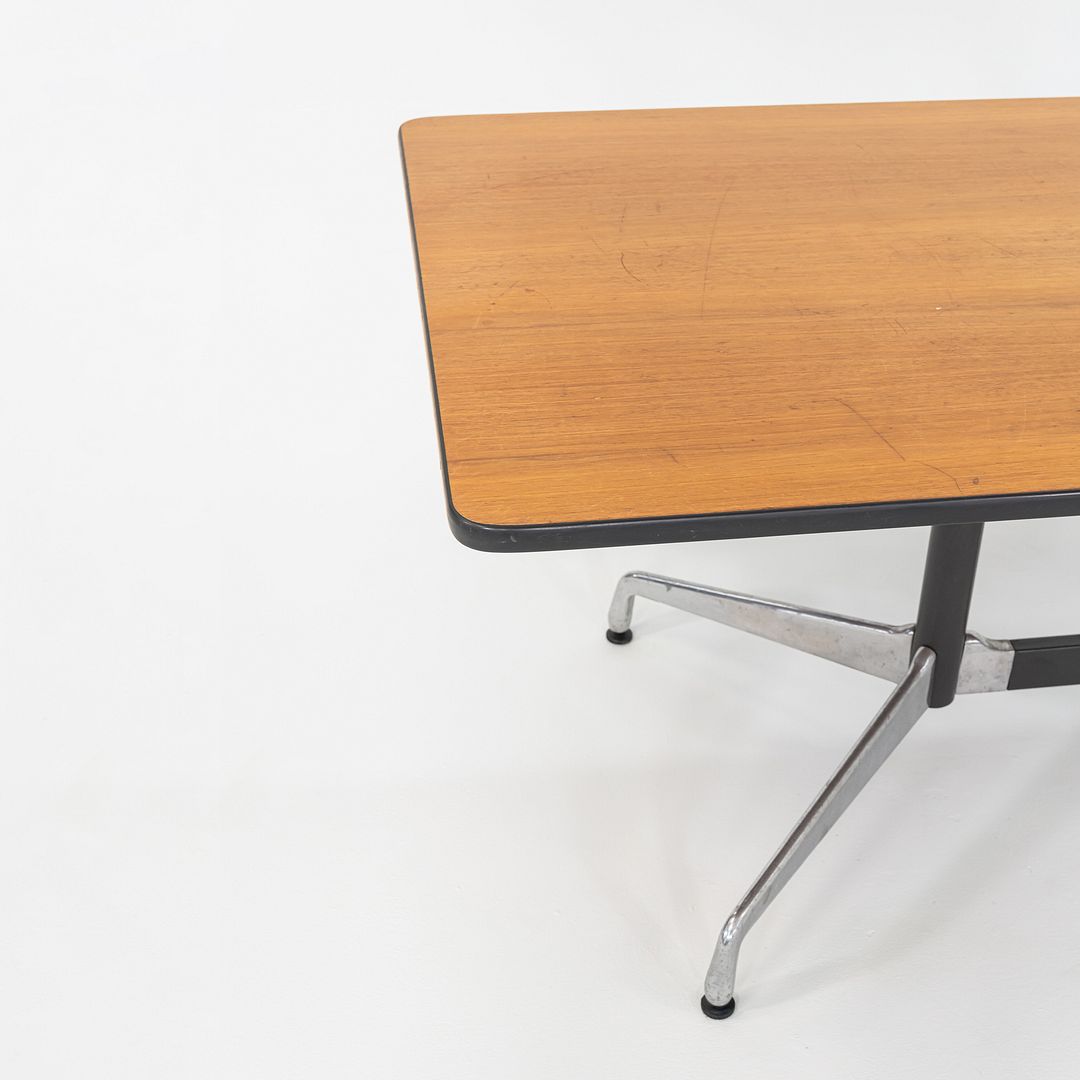 Segmented Conference Table, Model ET143