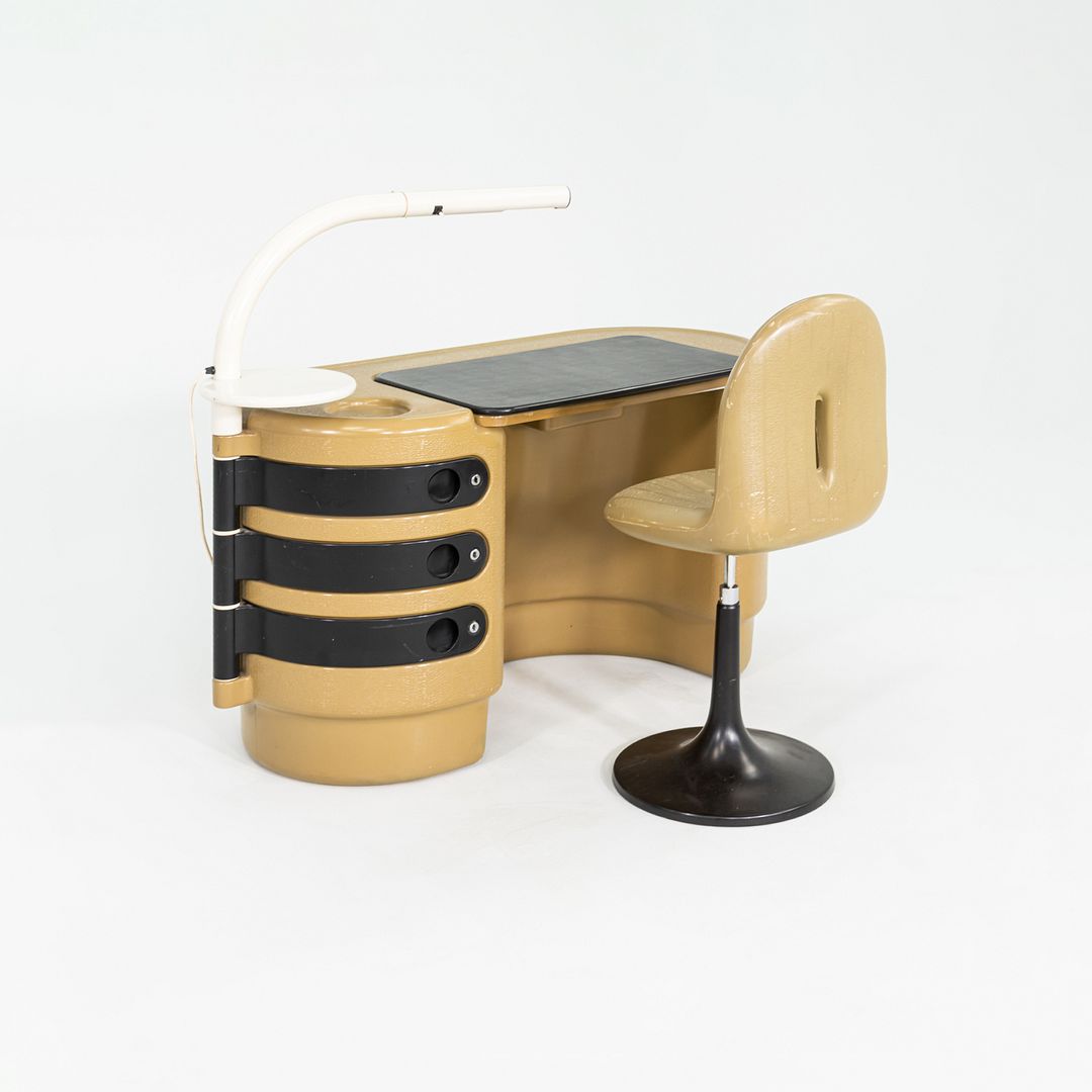 Hadi' Desk and Chair