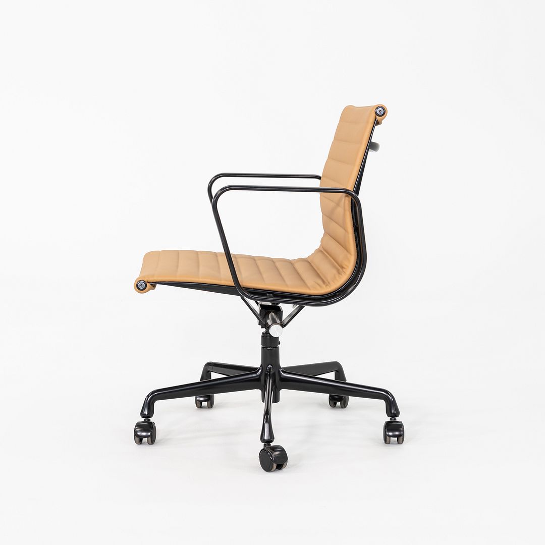 Eames Aluminum Group Management Desk Chair, Model EA335