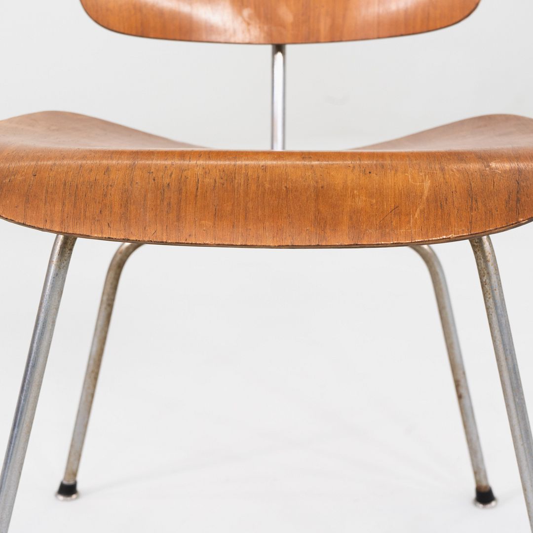 DCM Chair