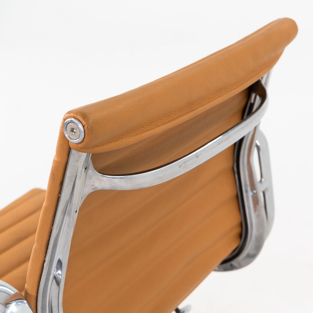 Aluminum Group Management Chair, EA335