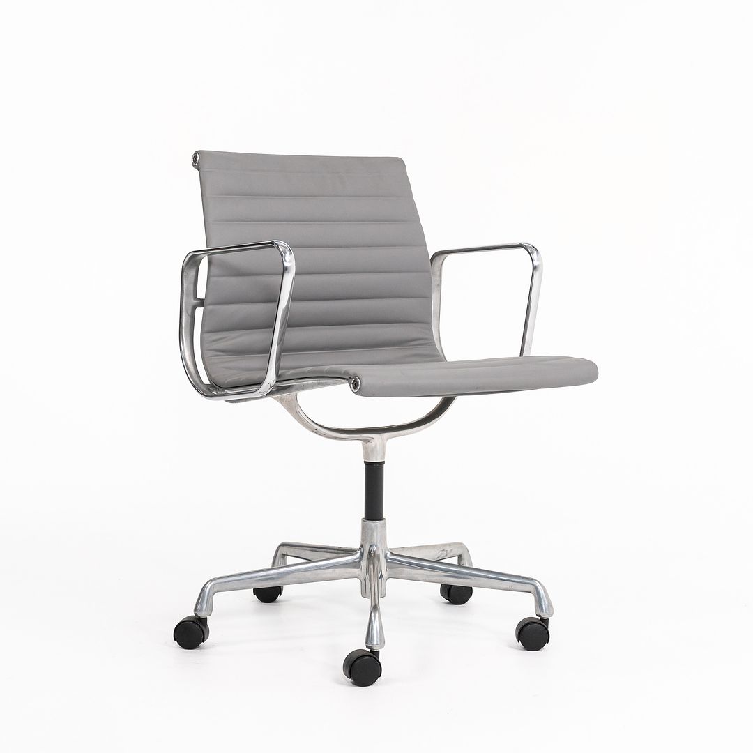 Eames Aluminum Group Management Desk Chair, Model EA108