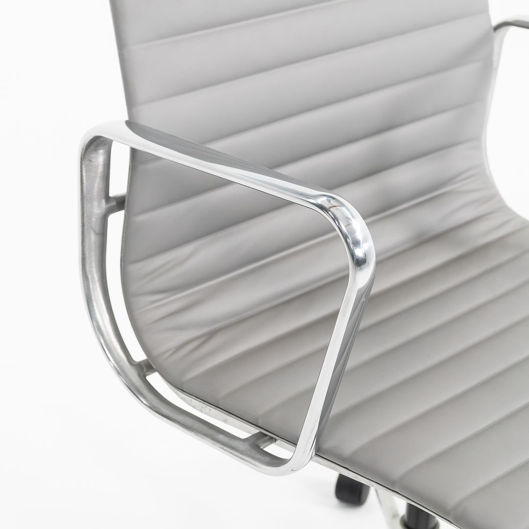 Eames Aluminum Group Management Desk Chair, Model EA108