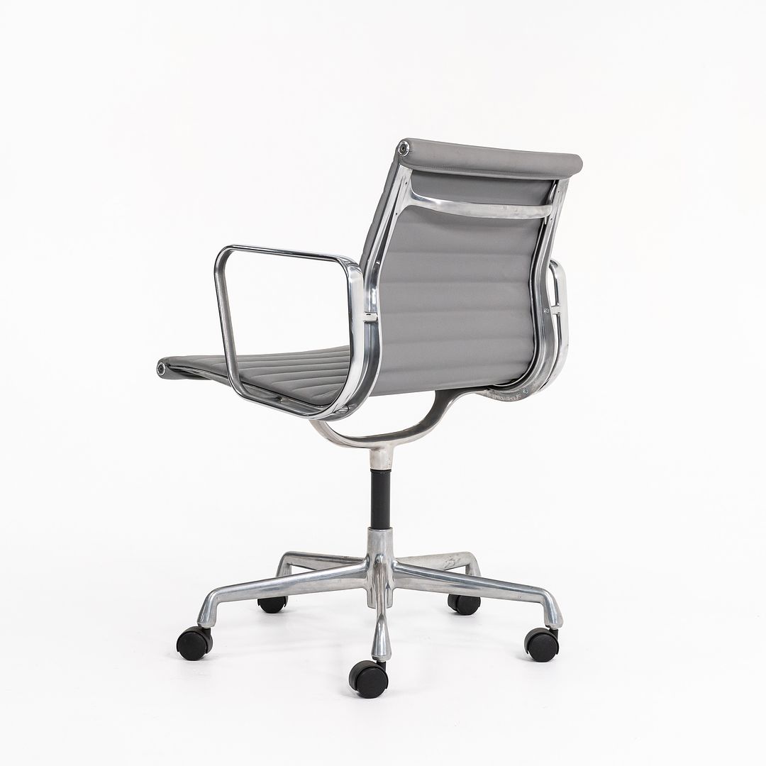 Eames Aluminum Group Management Desk Chair, Model EA108
