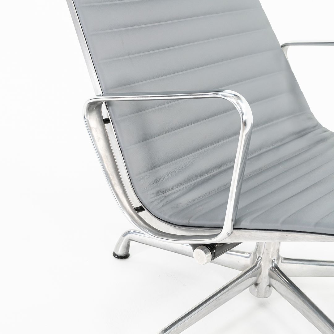 Aluminum Group Lounge Chair, model EA124