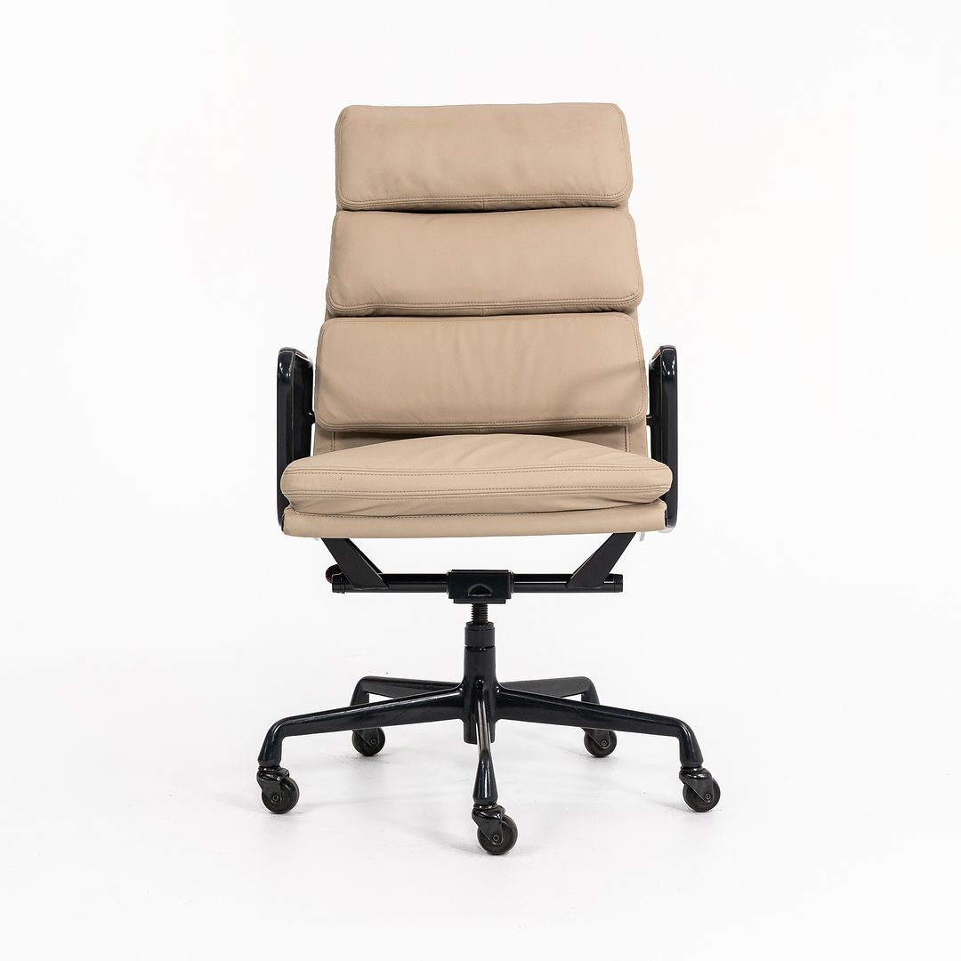 Soft Pad Executive Chair, Model EA219