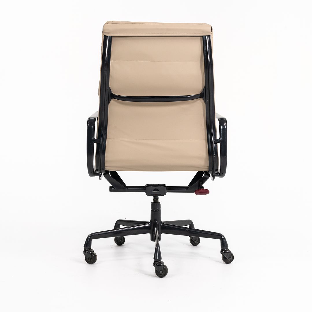 Soft Pad Executive Chair, Model EA219