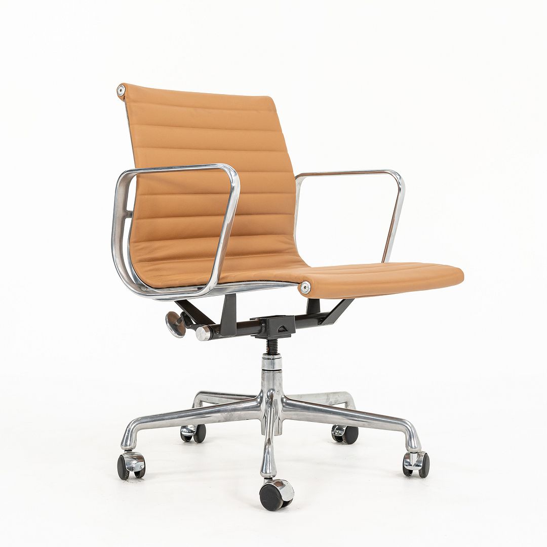 Aluminum Group Management Chair