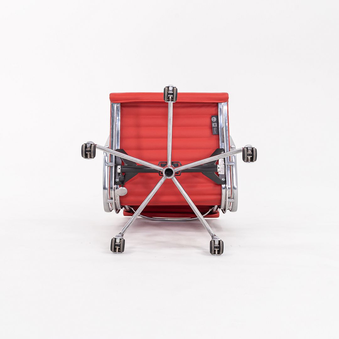 Aluminum Group Management Desk Chair, Model EA335