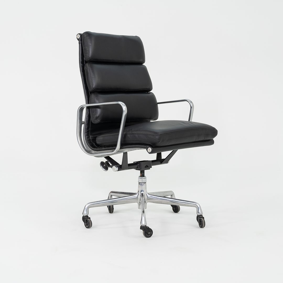 Soft Pad Executive Chair, Model EA437