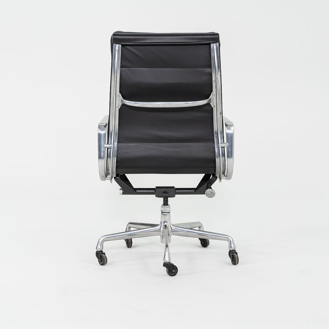 Soft Pad Executive Chair, Model EA437